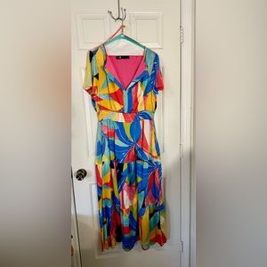 Leslie Fay Multi-Colored Maxi dress with pockets